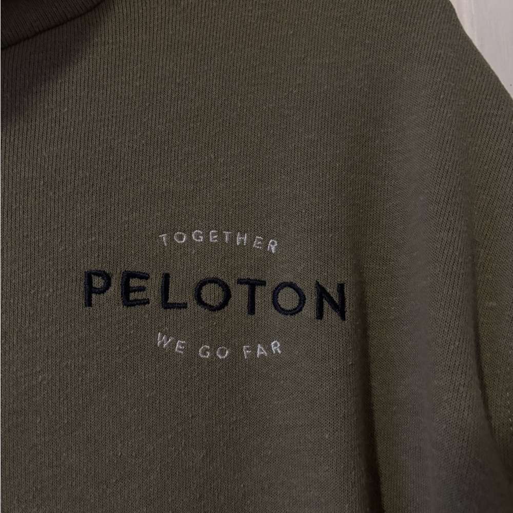 🔸 Peloton Sage Green Pullover - Picture 2 of 3